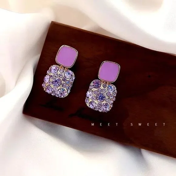 Will restock..Purple Square Stud Earrings - Picture 4 of 4
